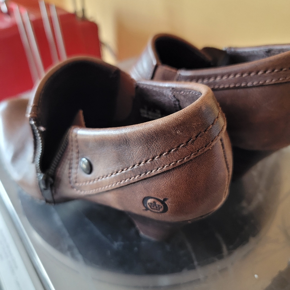 BORN SHOES NEW